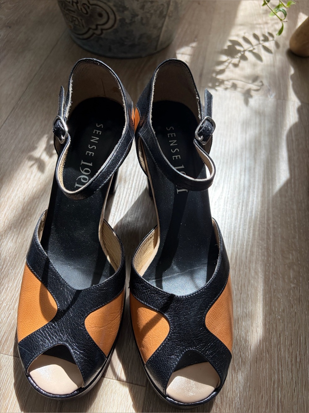 NWOB Rare Vintage-Style Color-Block Heels SENSE 1991 (Size 24 / 7.5)